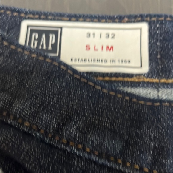 Gap - Picture 2 of 5
